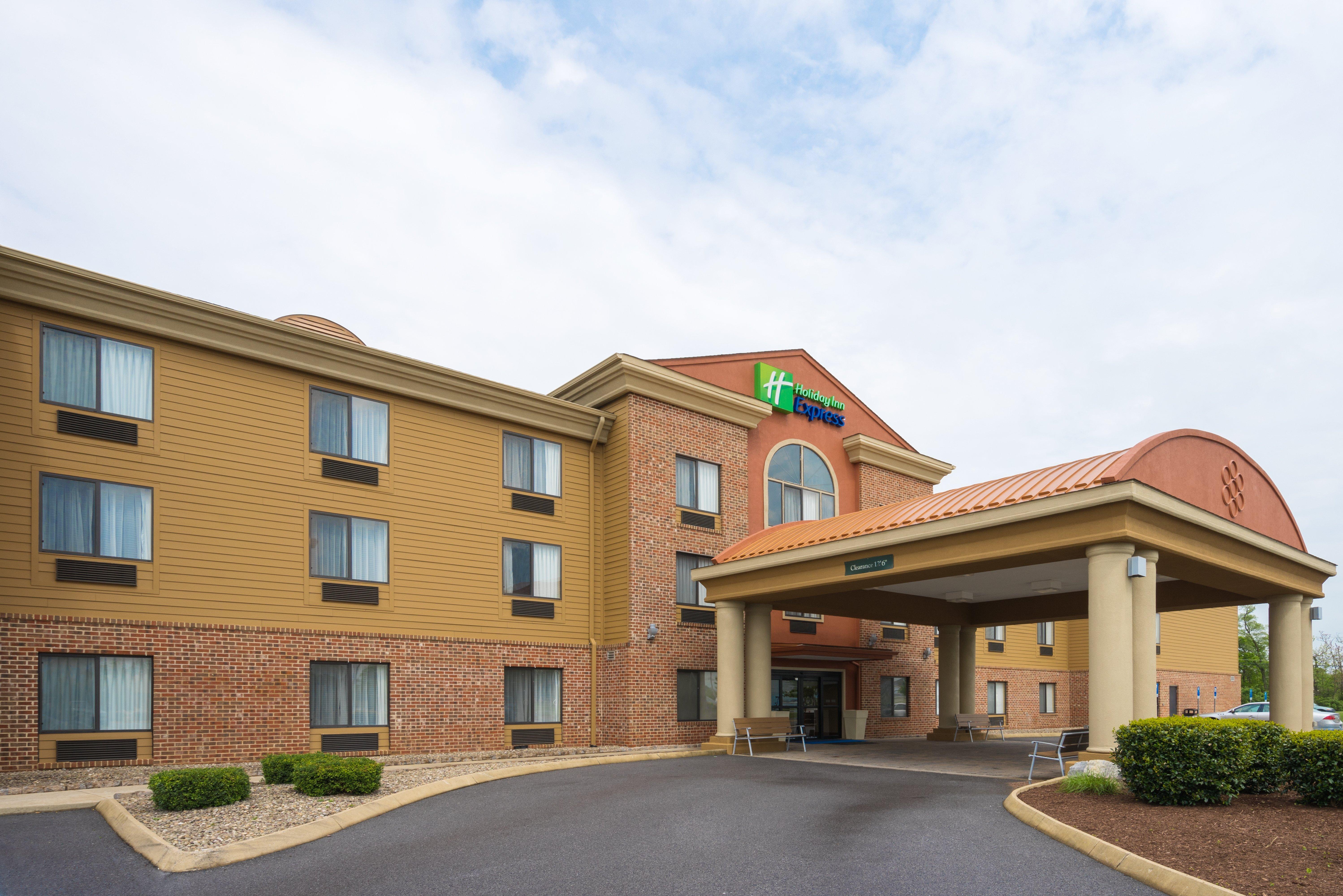 Holiday Inn Express Charles Town By Ihg Shenandoah Junction Екстер'єр фото