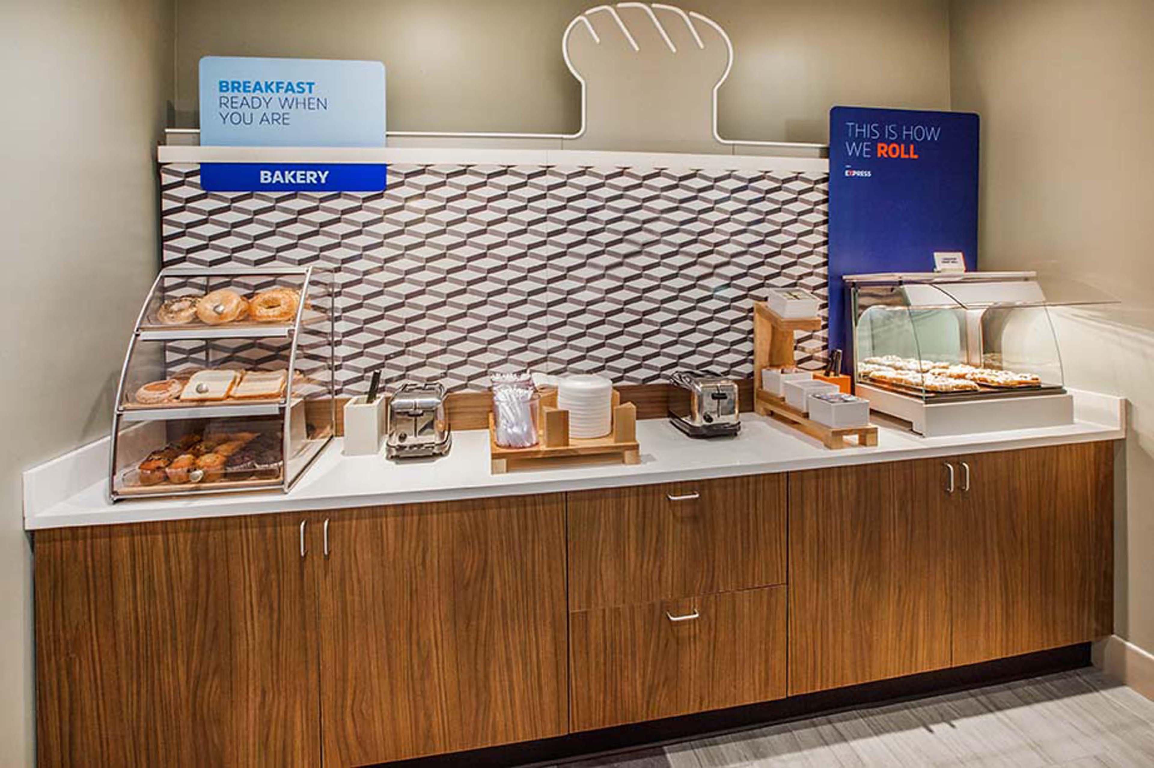 Holiday Inn Express Charles Town By Ihg Shenandoah Junction Екстер'єр фото
