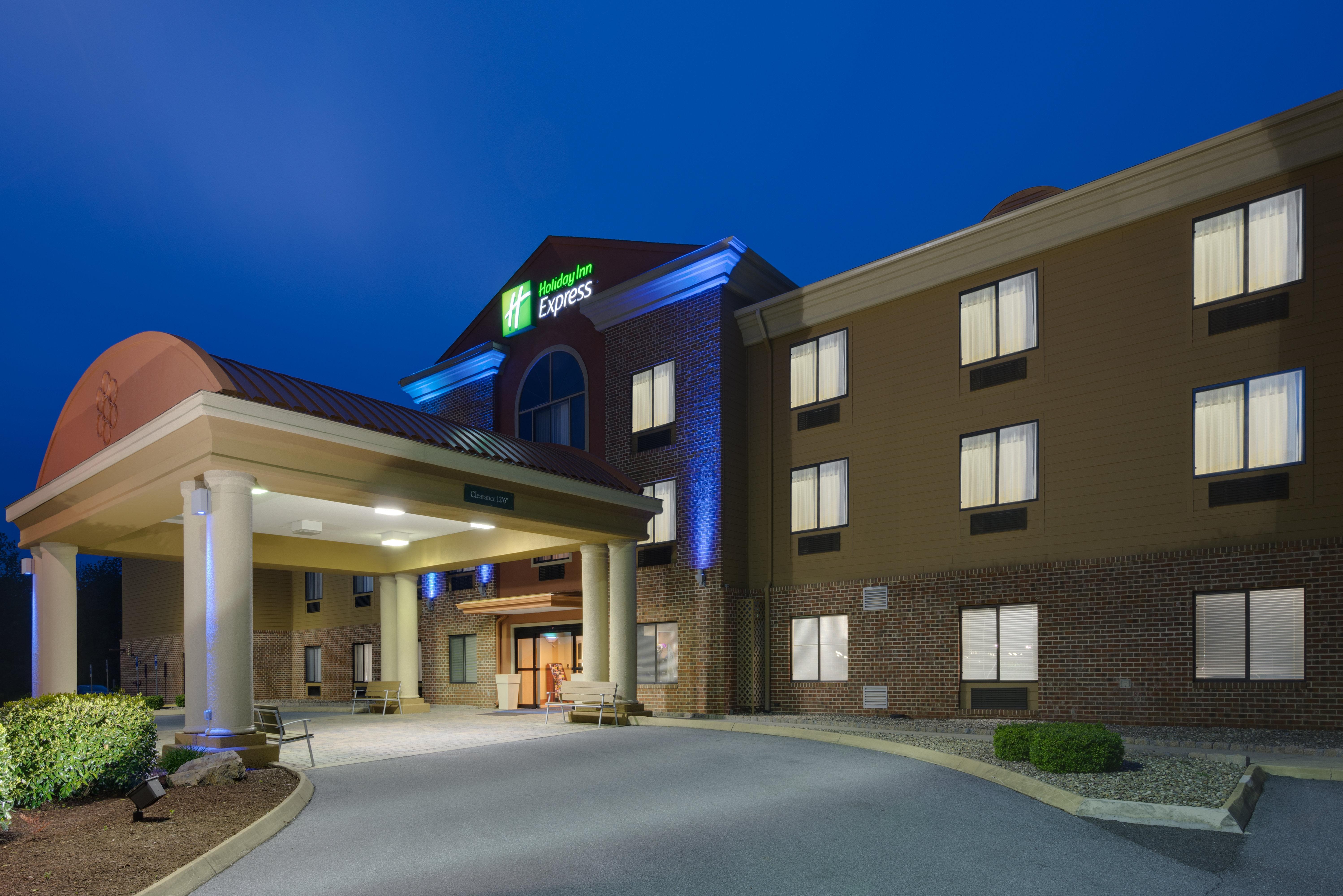 Holiday Inn Express Charles Town By Ihg Shenandoah Junction Екстер'єр фото