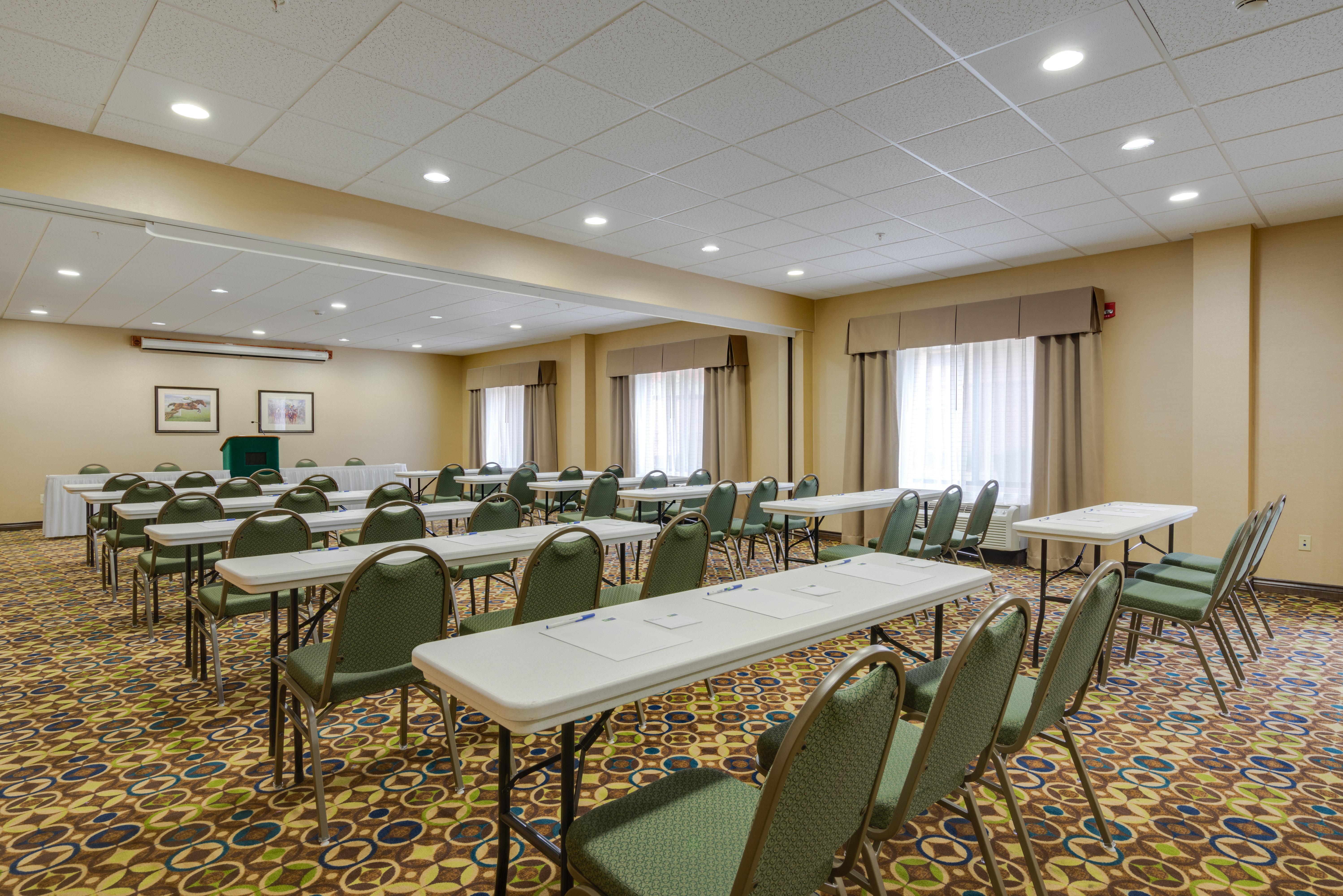 Holiday Inn Express Charles Town By Ihg Shenandoah Junction Екстер'єр фото