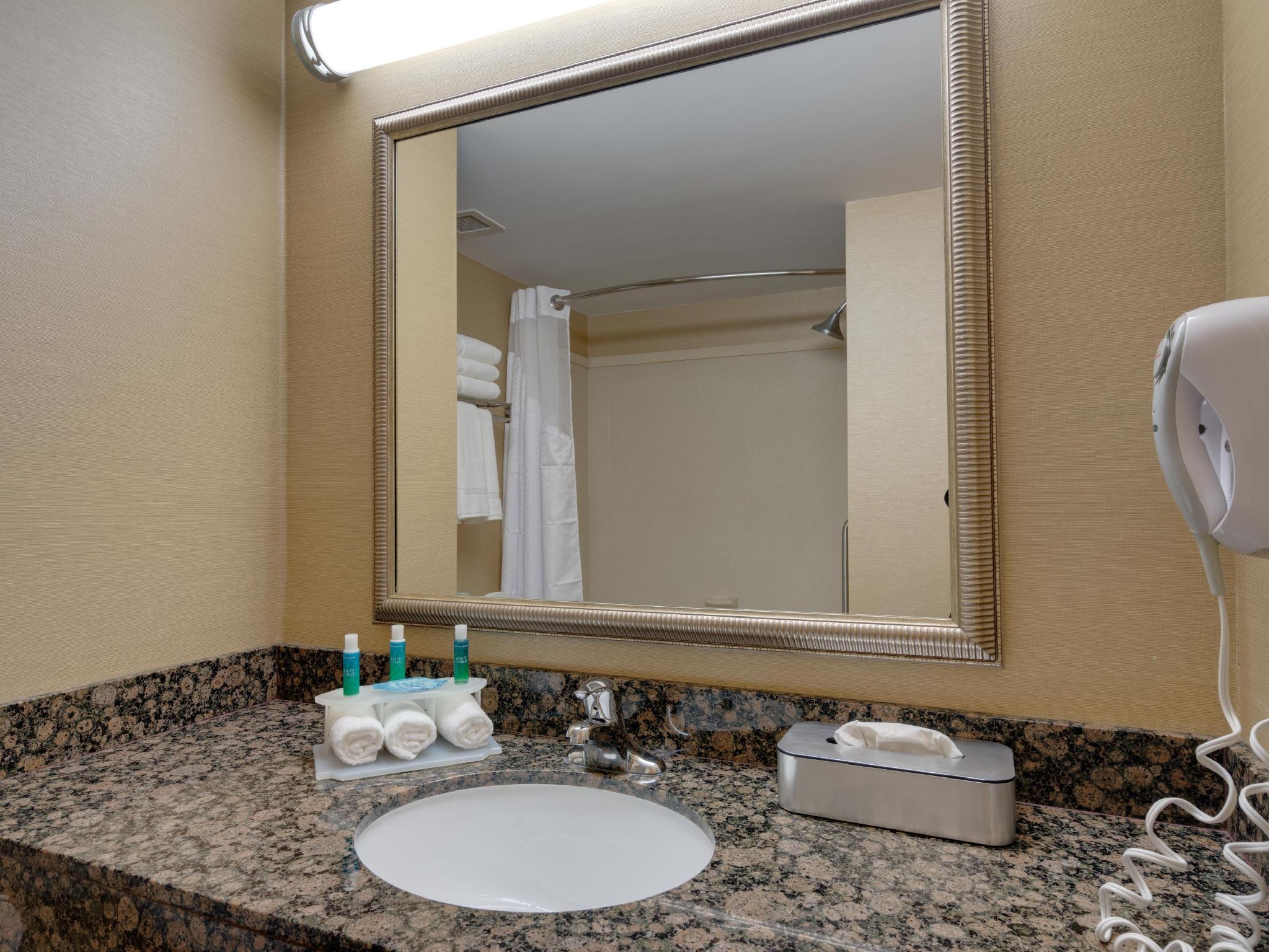 Holiday Inn Express Charles Town By Ihg Shenandoah Junction Екстер'єр фото