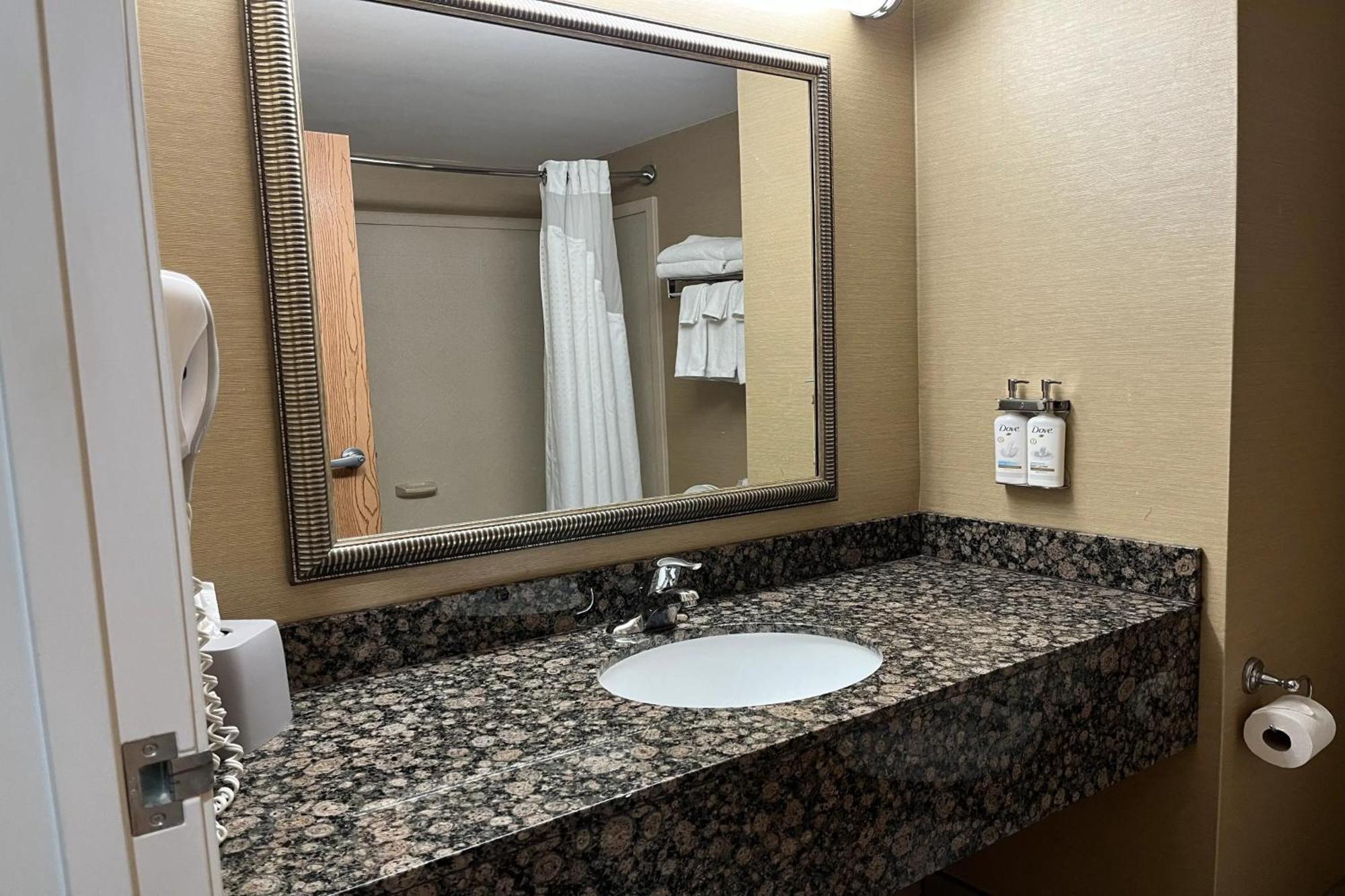Holiday Inn Express Charles Town By Ihg Shenandoah Junction Екстер'єр фото