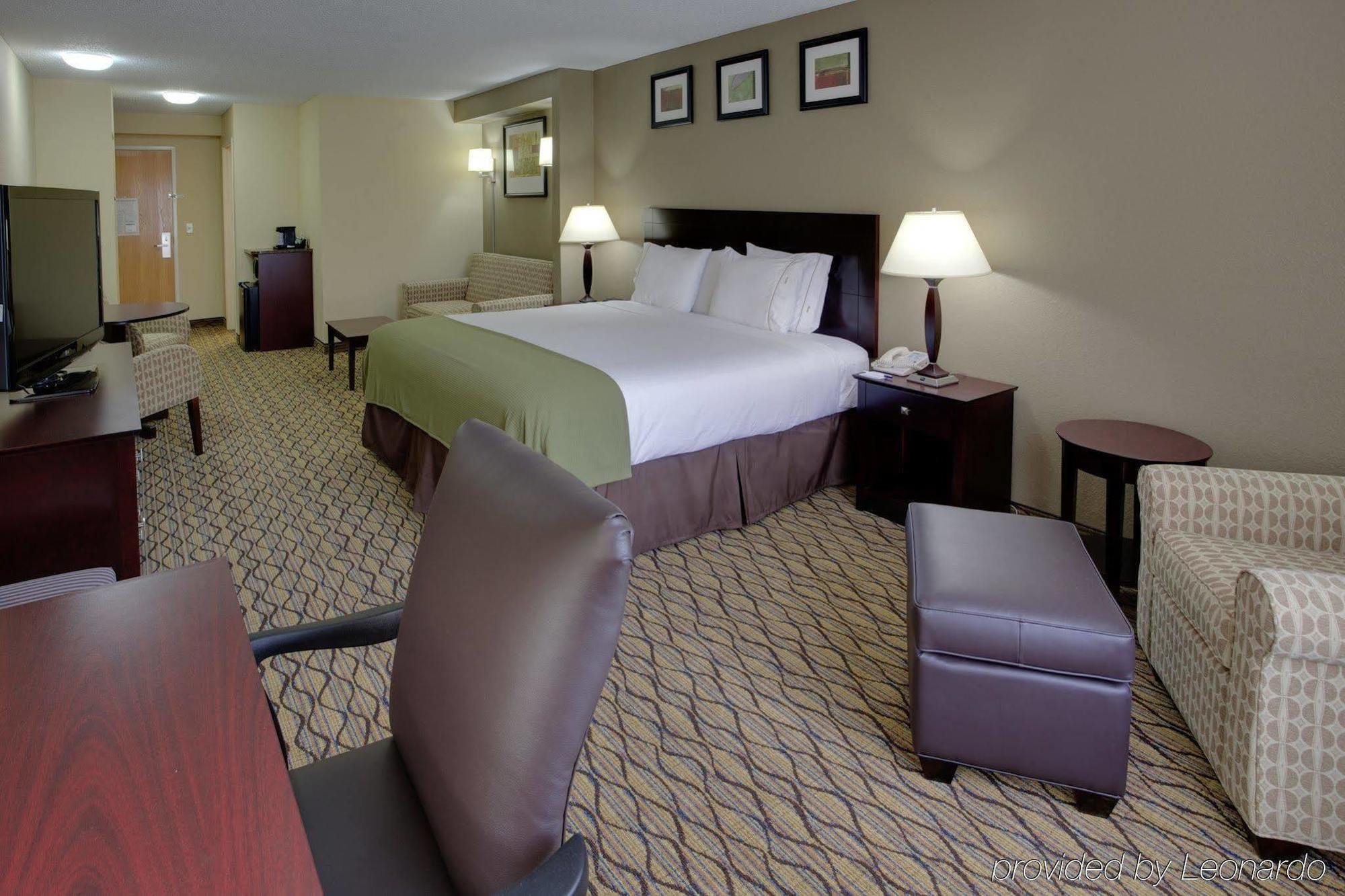 Holiday Inn Express Charles Town By Ihg Shenandoah Junction Екстер'єр фото