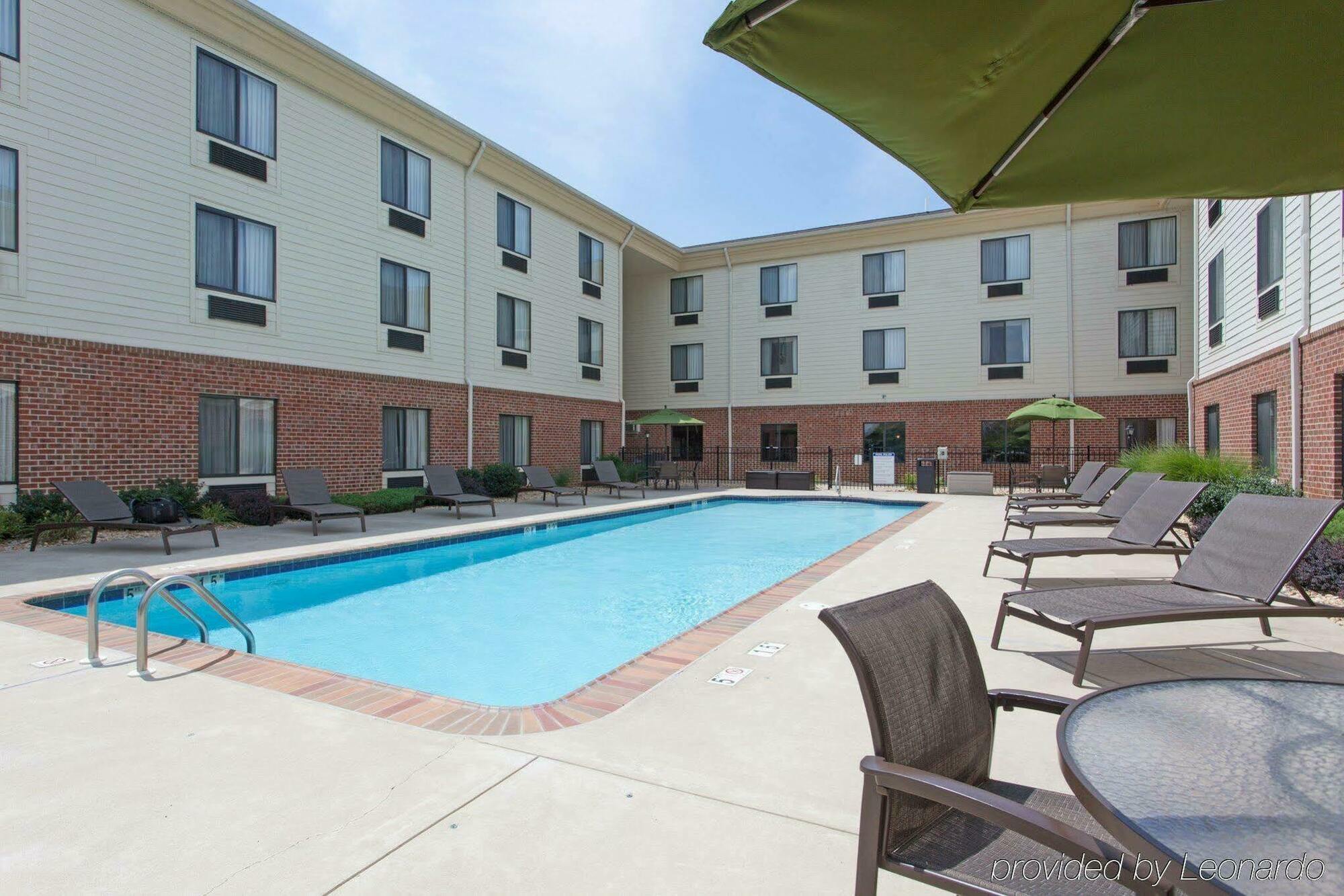 Holiday Inn Express Charles Town By Ihg Shenandoah Junction Екстер'єр фото